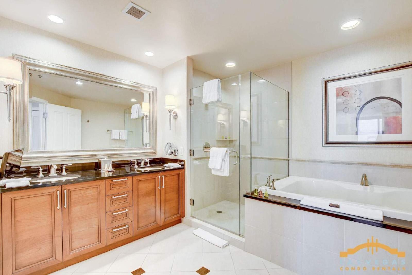 Mgm Signature-22-711 Strip View Jacuzzi Сasa de vacaciones *